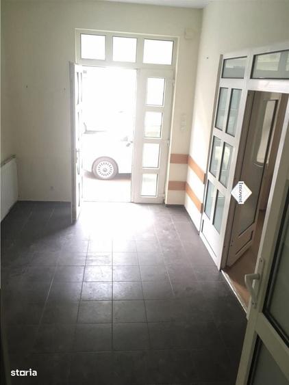 Spațiu comercial, de 63 mp, în Central