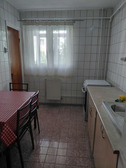 Apartament cu 2 camere decomandat în Rahova