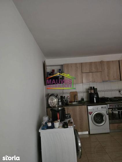 Vila Chitila Gara- 3 apt cu intrari separate -cu centrala - 3
