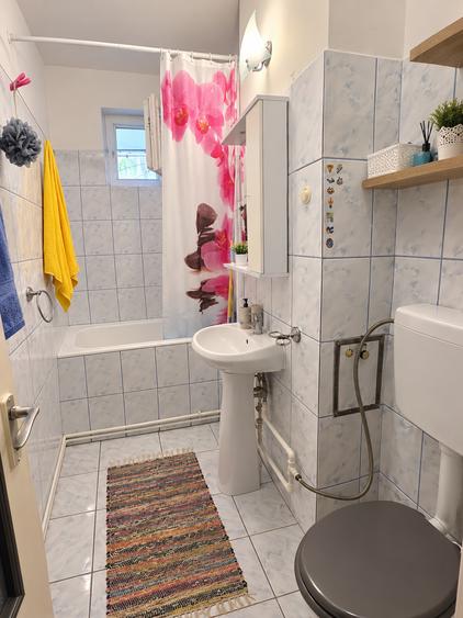 Apartament cu 2 camere semidecomandat în Hipodrom