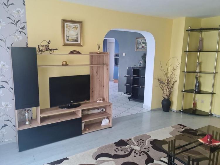 Apartament cu 4 camere în Lunca Apei