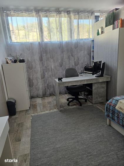 Casă cu 5 camere cu Teren 450 Mp în Central