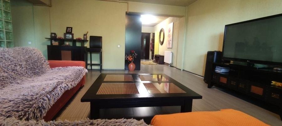 Apartament cu 2 camere decomandat în Valea Oltului