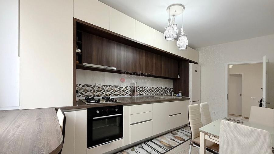 Apartament cu 2 camere decomandat, mobilat în Tractorul
