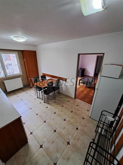 Apartament cu 2 camere semidecomandat în Circumvalațiunii