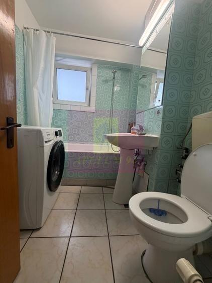 Apartament cu 4 camere decomandat în Obor