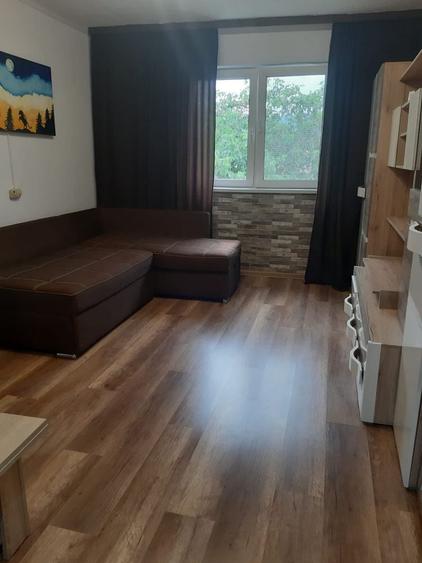 Garsonieră decomandată în Astra