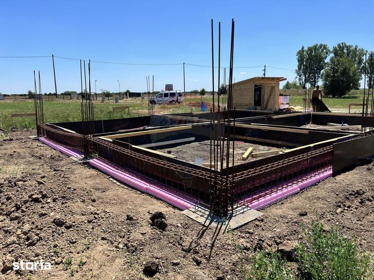 Casă cu 4 camere cu Teren 625 Mp în Dascălu