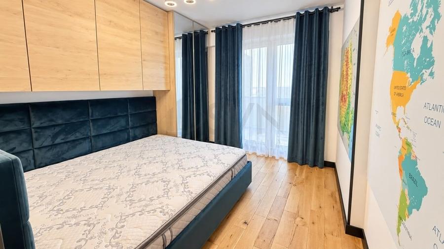 Apartament cu 3 camere decomandat în Aviației