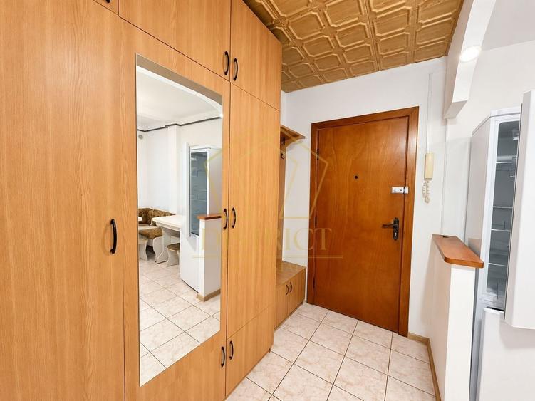 Apartament cu 2 camere semidecomandat, mobilat în Soarelui