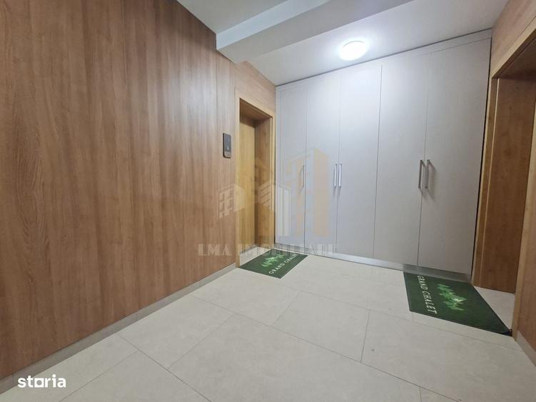 Apartament cu 2 camere decomandat în Poiana Brașov
