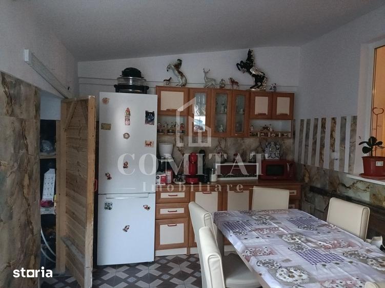 Casă cu 5 camere cu Canalizare în Plopilor