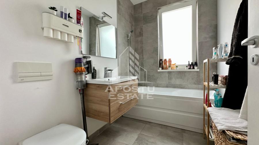 Apartament cu 3 camere decomandat, mobilat în Dumbrăvița