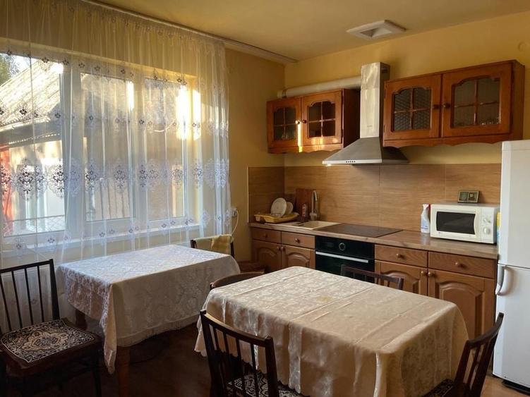 Casă cu 3 camere în Berbești