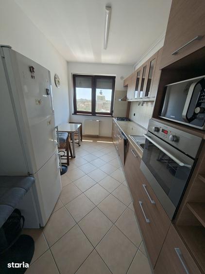 Apartament cu 3 camere decomandat, mobilat în Moșilor