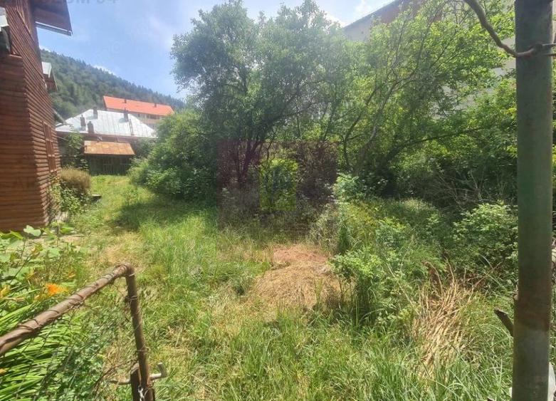 Teren de 635 mp, în Central