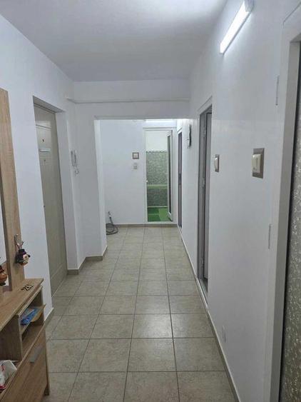Ap 2 camere confort 1, decomandat, Garii etaj 2, renovat recent - 3