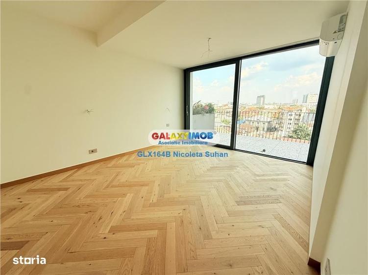 Apartament cu 4 camere în Victoriei