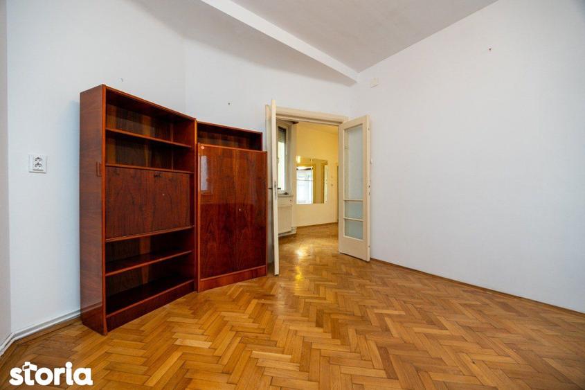 Apartament cu 3 camere în Centrul Civic