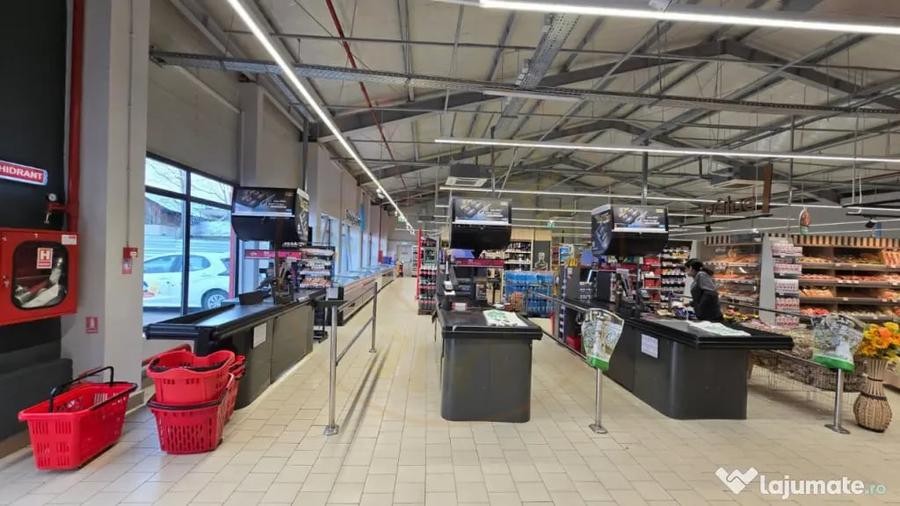 Spațiu comercial, de 910 mp, în Filipeștii de Pădure