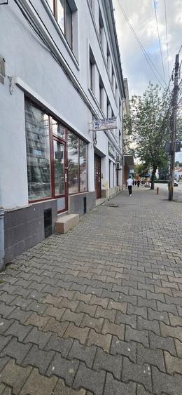 Spațiu comercial, de 64 mp, în Central