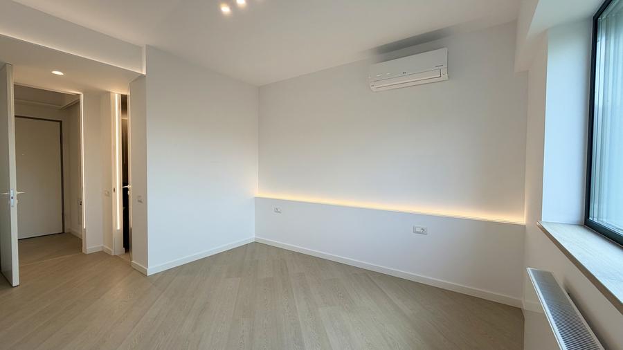 Apartament cu 3 camere decomandat în Pipera