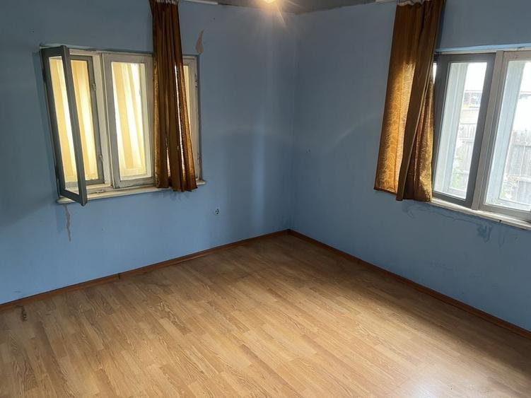 Casă cu 2 camere în Izvoru