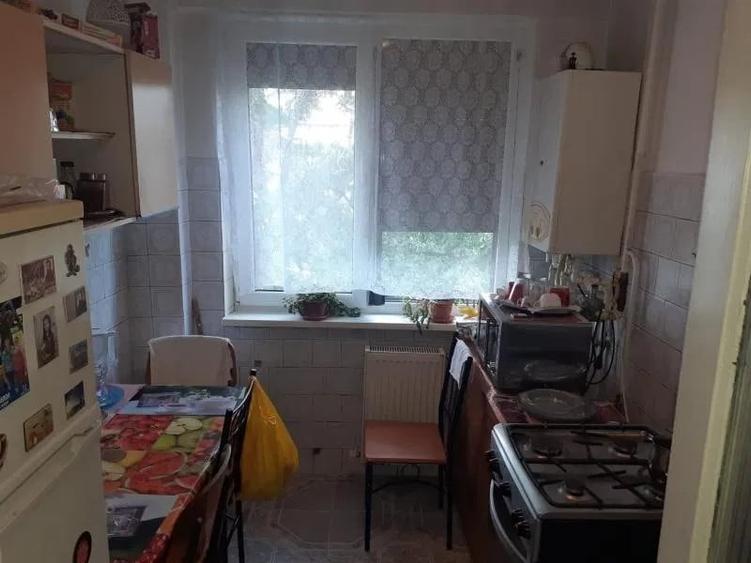 Apartament cu 2 camere semidecomandat în Hristo Botev