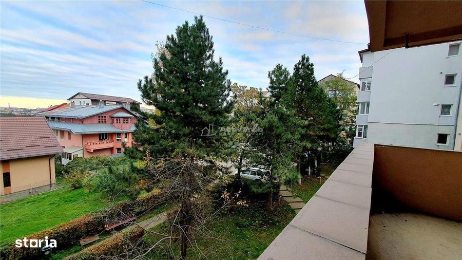 Apartament cu 3 camere decomandat în Obcini