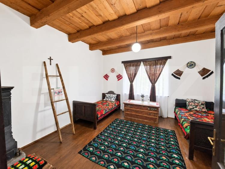 Casă individuală cu 3 camere cu Teren 5032 Mp în Geaca