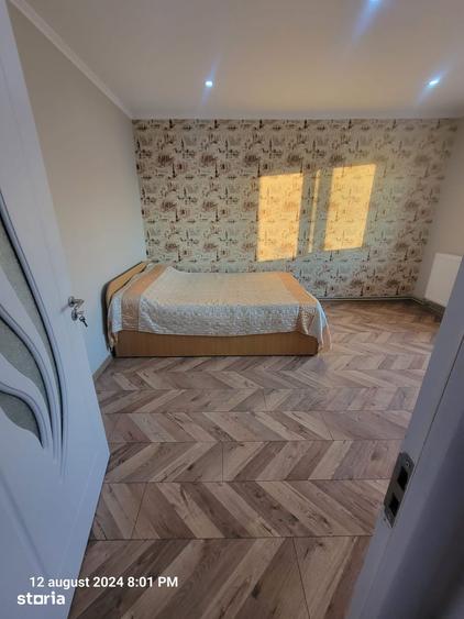 Apartament cu 3 camere decomandat în Micro 3
