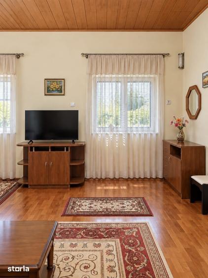 Casă cu Teren 250 Mp în Tei