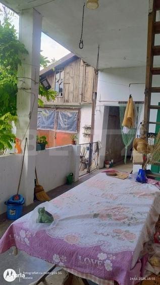 Casă cu 4 camere cu Teren 7729 Mp în Central