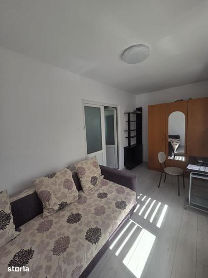 Apartament cu 2 camere în Podu Roș