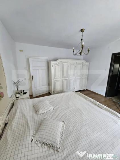 Casă cu 4 camere cu Teren 4435 Mp în Central