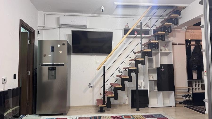 Apartament cu 3 camere semidecomandat în Central
