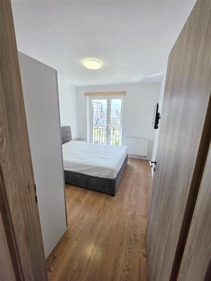 Apartament cu 2 camere decomandat, mobilat în Tractorul