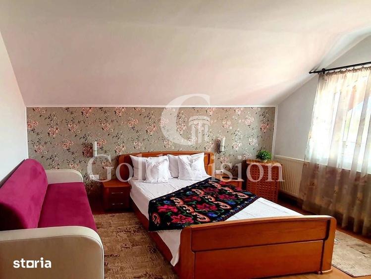 Casă cu 7 camere cu Teren 2000 Mp în Central