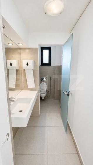 Birou, de 144 mp, în Ultracentral