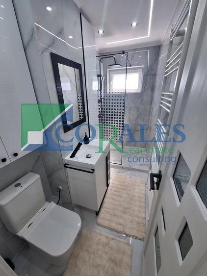 Apartament cu 3 camere semidecomandat, mobilat în Dâmbovița