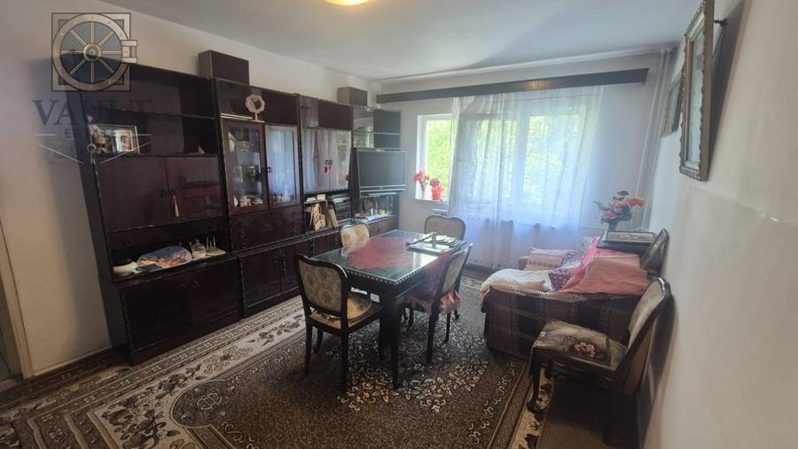Apartament cu 2 camere decomandat în Colentina