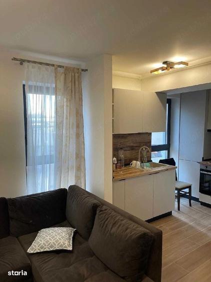 Apartament cu 3 camere semidecomandat în Nord