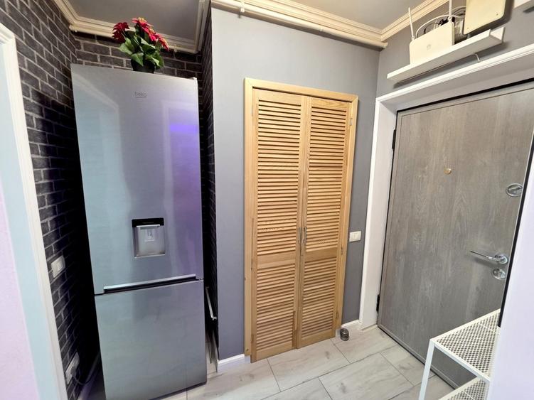 Apartament cu 2 camere semidecomandat, mobilat în Drumul Taberei