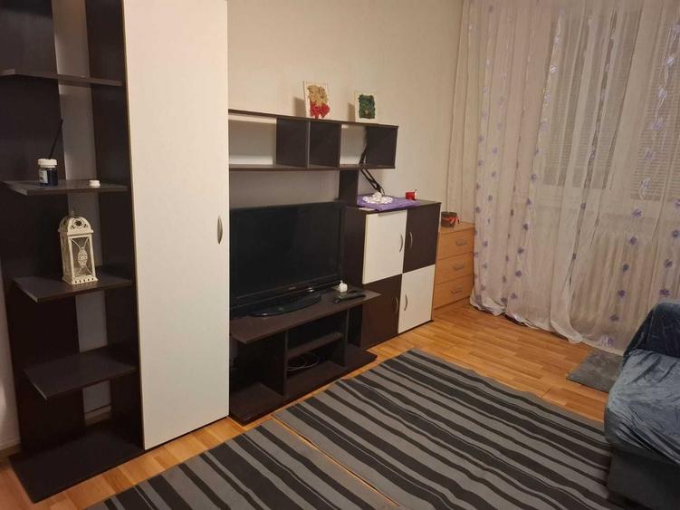 Garsoniera decomandata Favorit, 2 min metrou, proprietar - 1