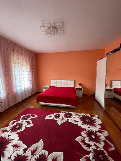 Casă individuală cu 4 camere cu Teren 1798 Mp în Iecea Mare
