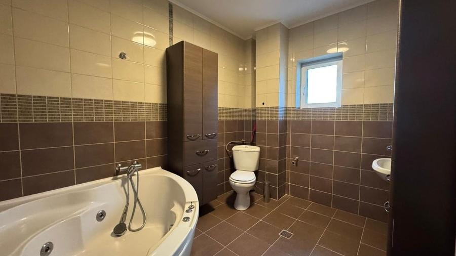 Apartament cu 2 camere decomandat, mobilat în Central