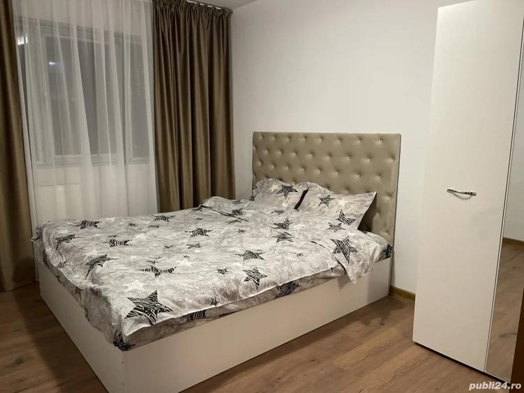 Apartament cu 3 camere decomandat în Micro 6