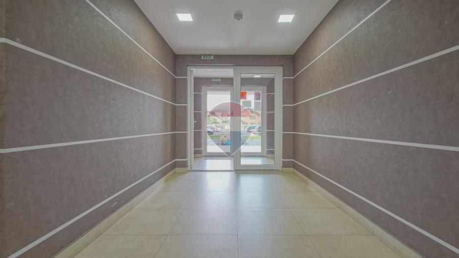 Apartament cu 2 camere semidecomandat, mobilat în Tractorul