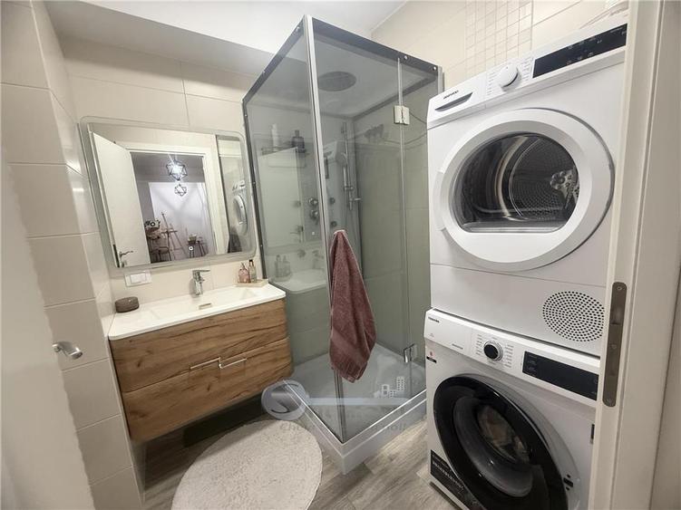 Apartament cu 3 camere decomandat, mobilat în Copou