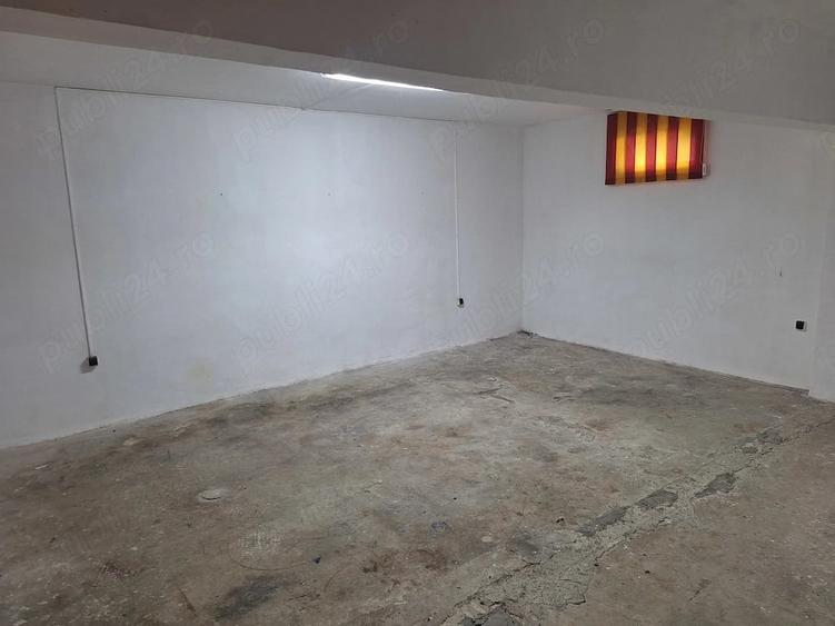 Apartament cu 6 camere decomandat în Mărăței